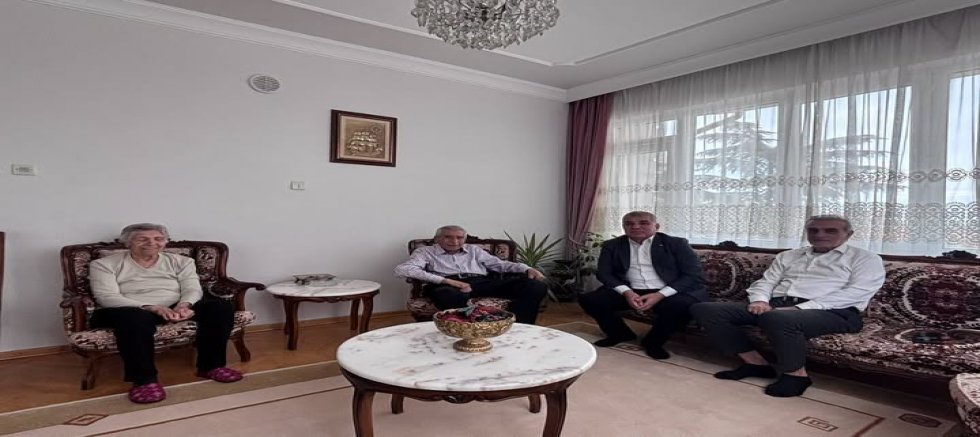CHP’li Ramis Topal’dan Gümüşhacıköy’de Bayram Ziyareti