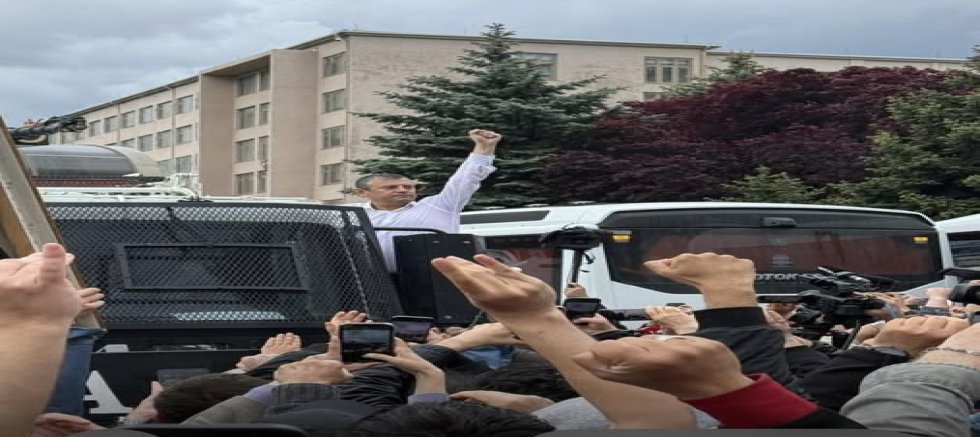 CHP’li Sait Coşkunoğlu’ndan Demokrasi ve Kurultay Süreci Açıklaması
