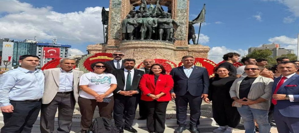 CHP Sultangazi’den 30 Ağustos Zafer Bayramı’nda Taksim’de Anlamlı Katılım