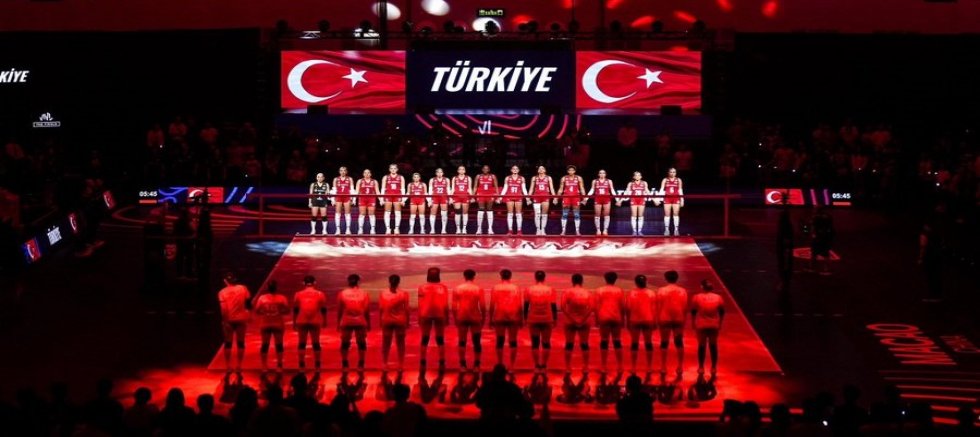 Civan Şapkacı'dan Filenin Sultanları'na Tebrik Mesajı