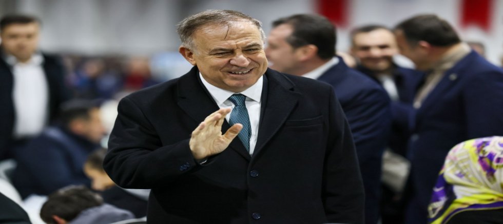 Cumhuriyet Halk Partisi Genel Başkan Yardımcısı Gökan Zeybek  iftarda vatandaşlarla buluştu 