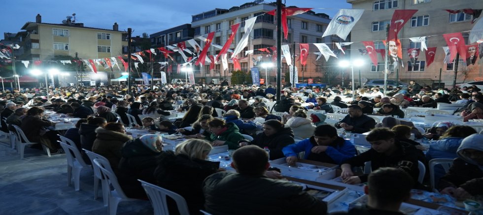 DENİZKÖŞKLER'DE RAMAZAN BEREKETİ SOFRALARA TAŞINDI