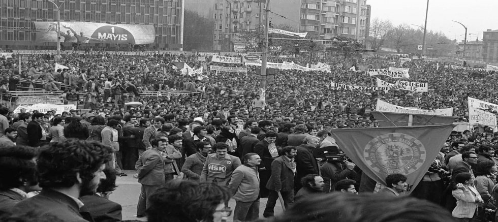 Dursun Bulut: 1 Mayıs Emeğin Bayramıdır!