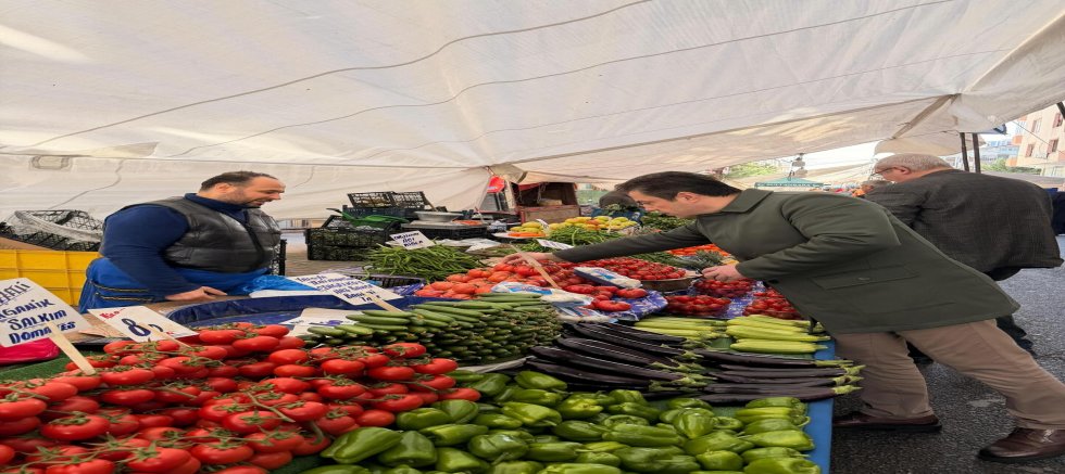 Fatih Sultan Mehmet Çiçek, Cumhuriyet Mahallesi’nde Pazar Esnafıyla Buluştu