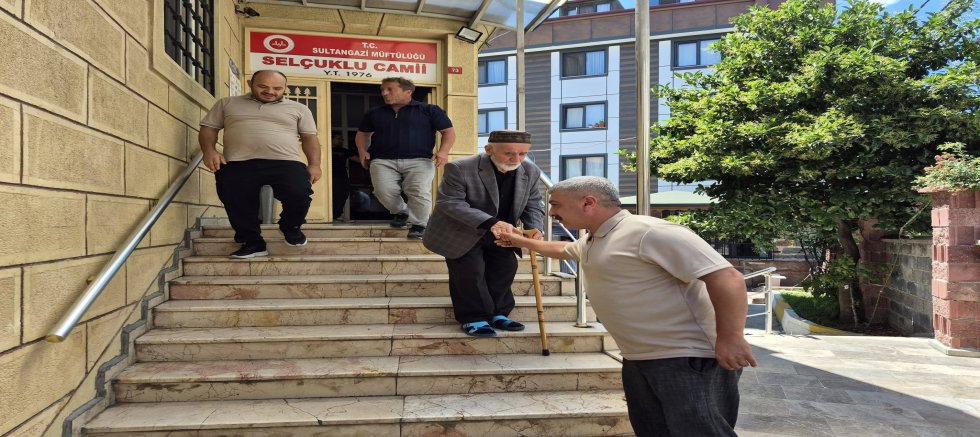 Gazi Mahallesi Muhtarı Ümit Doğan’dan Selçuklu Camii Dernek Yönetimine Ziyaret