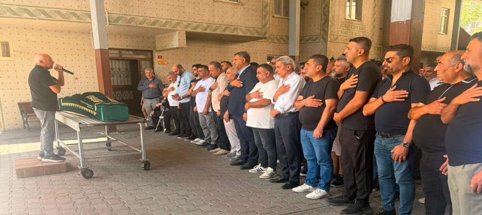 Gazi Mahallesi’nin Sevilen İsmi Hasan Kabaktaş Son Yolculuğuna Uğurlandı