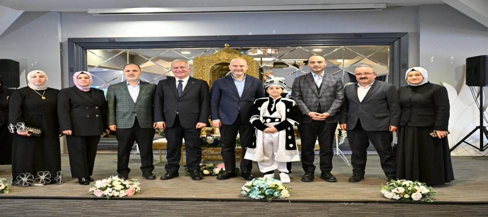 Gaziosmanpaşa Belediye Başkan Vekili Eray Karadeniz, Ali Osman’ın Sünnet Merasimine Katıldı