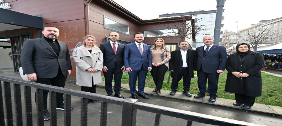 Gaziosmanpaşa Belediye Başkan Vekili Eray Karadeniz, Hürriyet Mahallesi Muhtarı Nalan Bahadır Çelik’i Ziyaret Etti