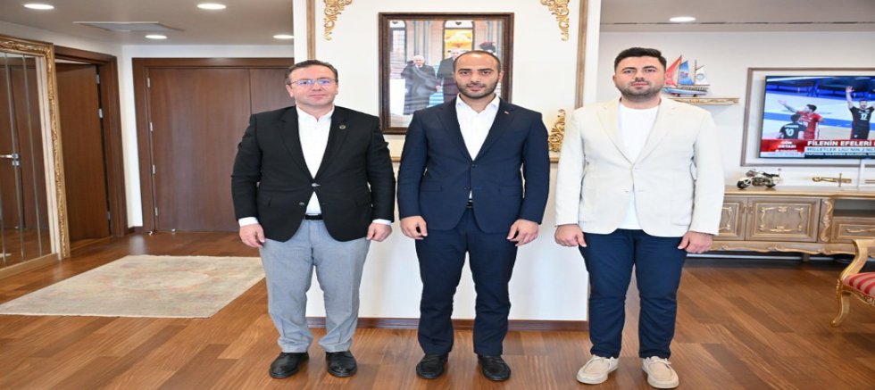 Gaziosmanpaşa Belediye Başkan Vekili Eray Karadeniz, MHP İstanbul İl Sekreteri Mehmet Çamur'u Ağırladı