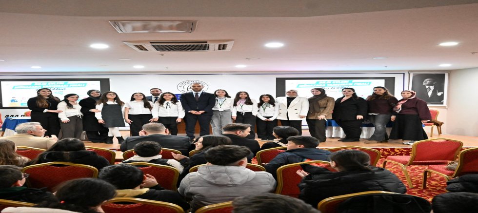 Gaziosmanpaşa’da Münazara Finali Heyecanı: Başkan Vekili Eray Karadeniz Öğrencileri Tebrik Etti