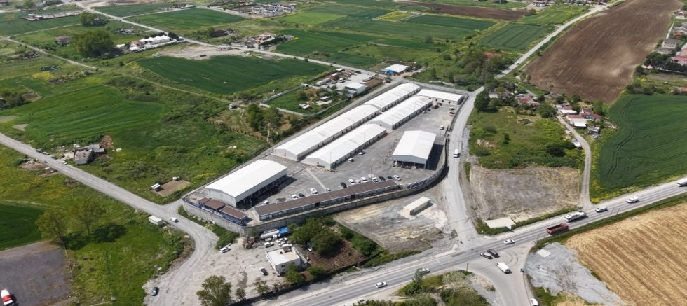 Haraççı Kurban Satış Yerinde Bayram Mesaisi Başladı