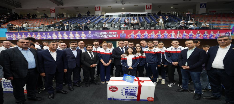 İBB’DEN AMATÖR SPOR KULÜPLERİNE 100 MİLYON LİRALIK MALZEME DESTEĞİ 
