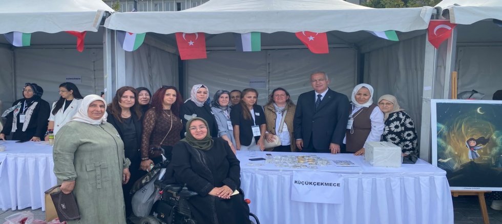İsmail Ergüneş’ten Eminönü’nde Gazze İçin Anlamlı Buluşma