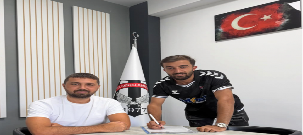 İstanbul Gençlerbirliği'nden Forvete Güçlü Takviye! Recep Tayyip Özdoğan Siyah-Beyazlı Formayı Giydi