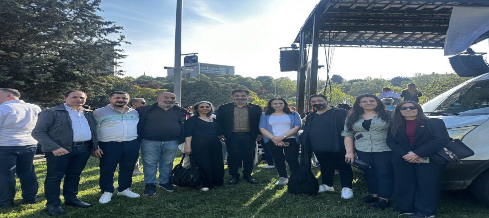 Kanber Koçak’tan Gazi Mahallesi’nde Anneler Günü Etkinliğine Ziyaret