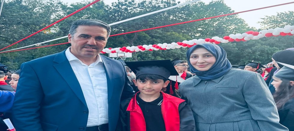 MADEF Başkanı Yılmaz Durmuş, Oğlu Yavuz Selim’in Mezuniyet Sevincini Paylaştı