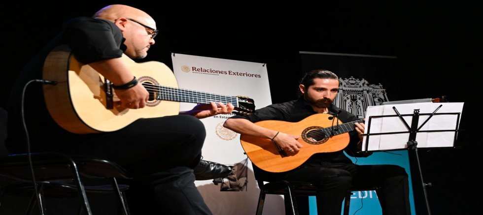 MEKSİKA’DAN İSTANBUL’A UZANAN EZGİLER BEŞİKTAŞ’TA BULUŞTU