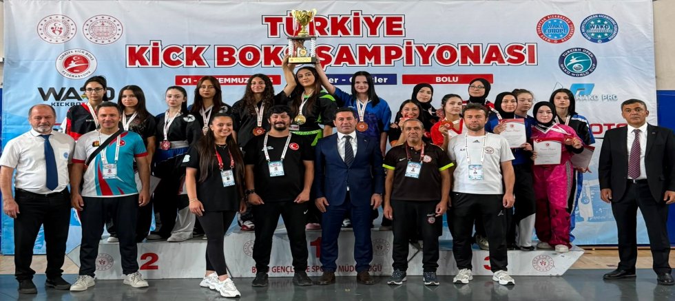 Mustafakemalpaşa’nın gururu Gizem Yıldız: Türkiye’yi Dünya Şampiyonası’nda temsil edecek