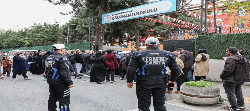 Öğrenciler için güvenli yol: Zabıta okul önlerinde görevde