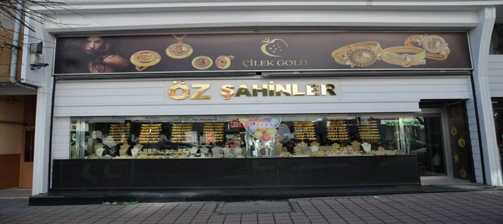 Öz Şahinler Kuyumculuk, Sultangazi’de güvenilir adreslerden biri.