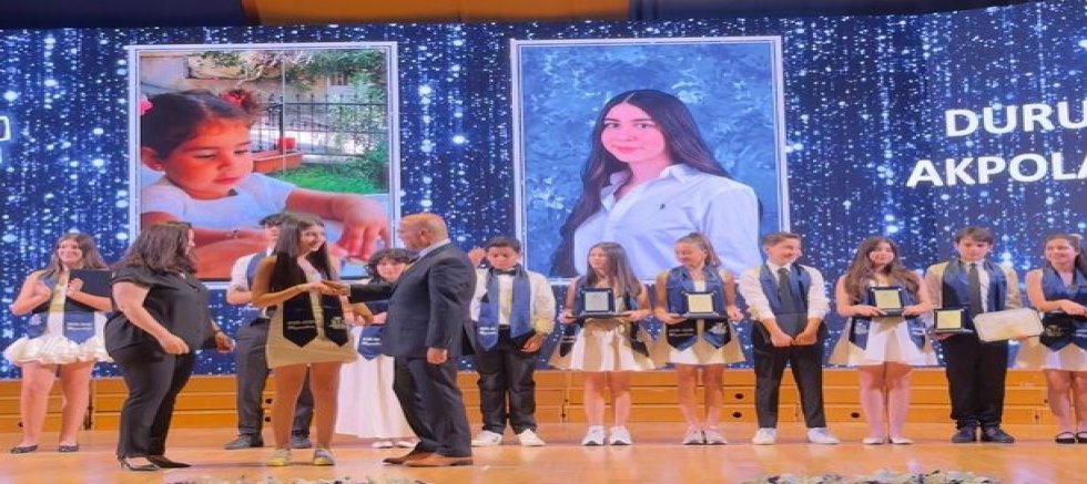 Rıza Akpolat’tan Kızı Duru’ya Mezuniyet Mesajı: “Seninle Gurur Duyuyorum”