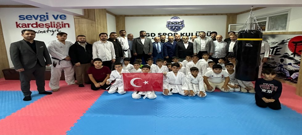 Saadet Partisi Gaziosmanpaşa Teşkilatı Sahada: Vatandaşlarla Buluşmalar Sürüyor