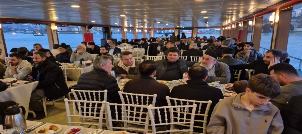 Saadet Partisi Sultangazi İlçe Başkanlığı’ndan Boğaz’da Geleneksel İftar