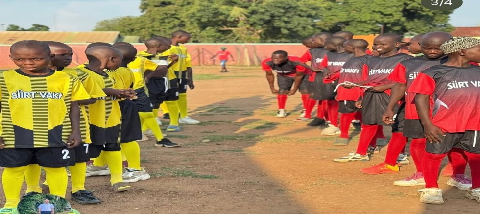 Siirt Vakfı İsmail Fakirullah Yetimhanesindeki Öğrencilere Forma Desteğiyle Futbol Takımı Kuruldu
