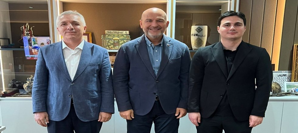 Süleyman Soylu, AK Parti Esenler Teşkilatını İstanbul’daki Ofisinde Ağırladı