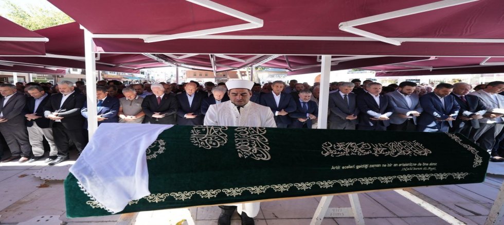 Süleyman Soylu’dan Aziz Babuşcu’nun Annesi Fatime Hanım İçin Taziye Mesajı