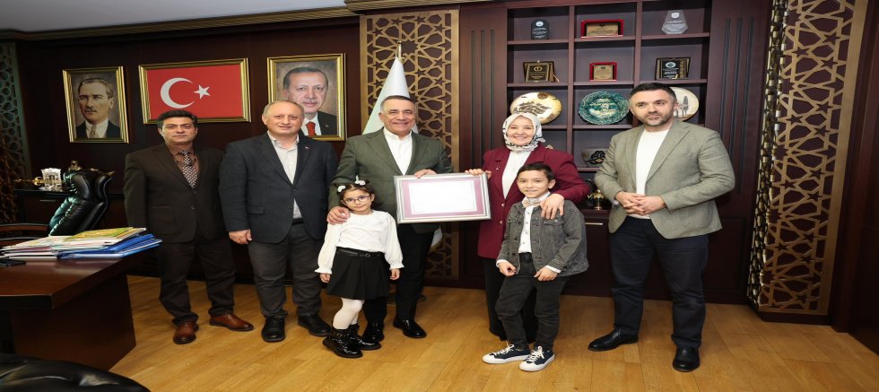 Sultangazi Belediye Başkanı Abdurrahman Dursun, Bakan Yardımcısı Leman Yenigün’ü Şeyh Zayed Çocuk Evleri’nde Ağırladı