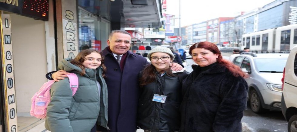 Sultangazi Belediye Başkanı Dursun’dan İstanbul Trafiğine Sert Tepki: “Bu Stres Neden Bitmiyor?”