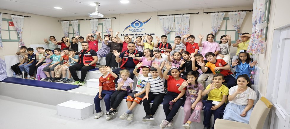 Sultangazi Belediyesi’nden Bilinçli Çocuklar Güvenli Yarınlar Deprem ve Trafik Eğitim Parkı