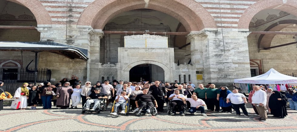 Sultangazi Belediyesi’nden Özel Bireylere Edirne Gezisi 