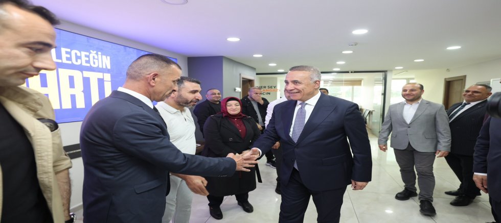 Sultangazi’de AK Parti Bayramlaşma Programı Düzenlendi