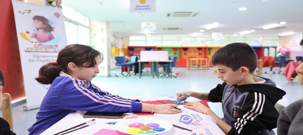 Sultangazi’de Çocuk Kütüphanesi Etkinliklerle Şenlendi