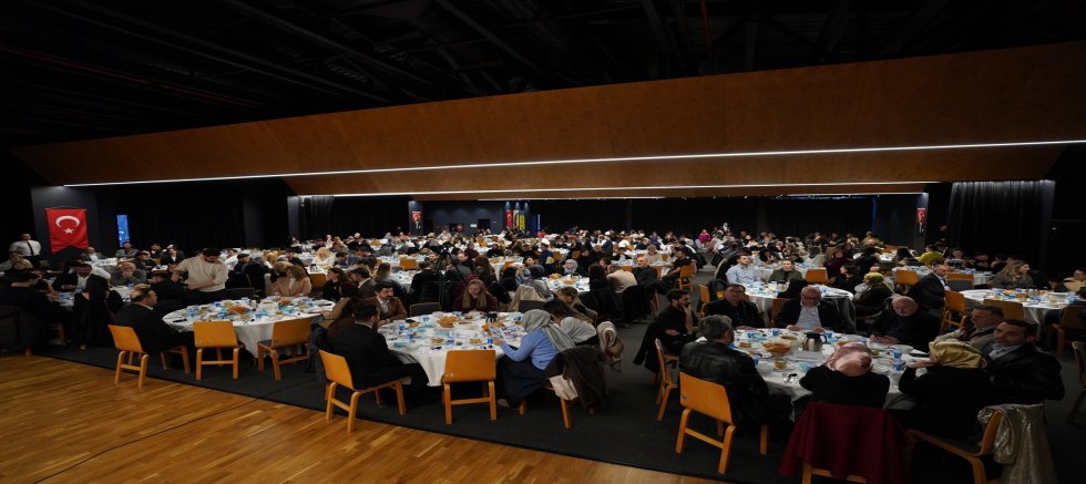 TIP BAYRAMI’NDA SAĞLIK ÇALIŞANLARI AYNI SOFRADA BULUŞTU