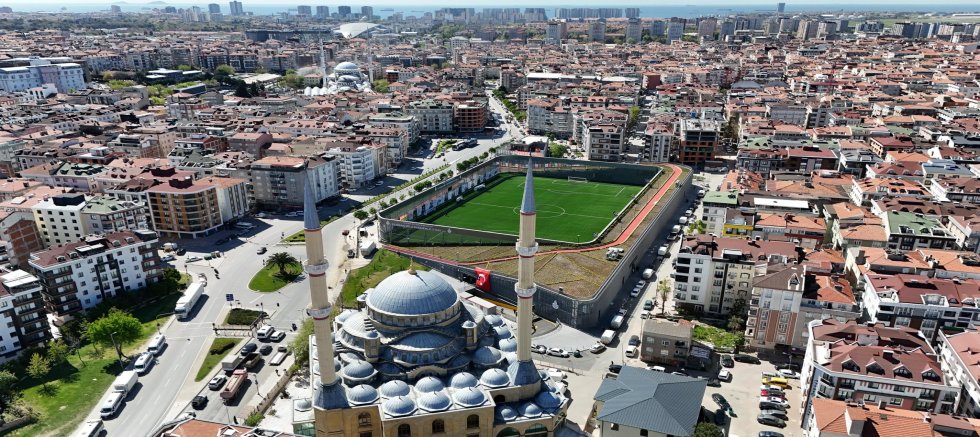  Uğur Dağ’dan Bahçelievler 23 Nisan Stadı Açılışı
