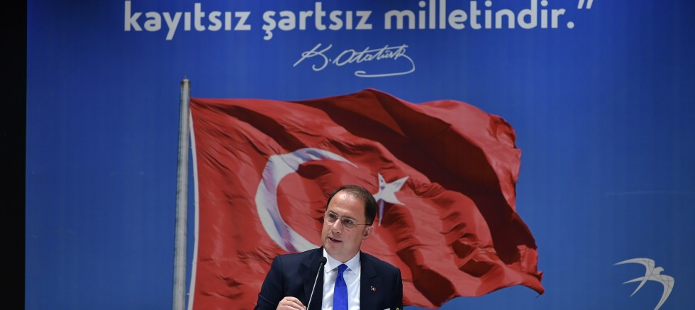 mehmet-murat-calik-toplu-tasima-hakki-bir-imzaya-mahkum-edilemez.jpg