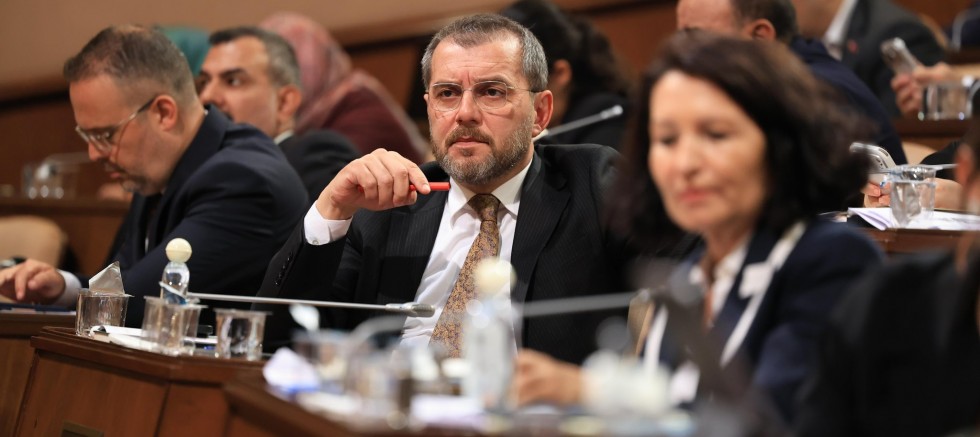 Murat Türkyılmaz’dan İBB Meclisi’ndeki Tartışmaya İlişkin Açıklama: “Eksik Bırakılan Hakikati İfade Etmek Sorumluluktur”