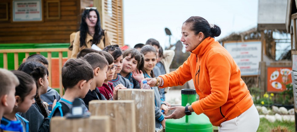 Sabancı Vakfı 17. Sezon Fark Yaratanı Seher Akyol   DEFAKOK Derneği ile Kıyı Ekosisteminin Korunmasına Öncülük Ediyor   