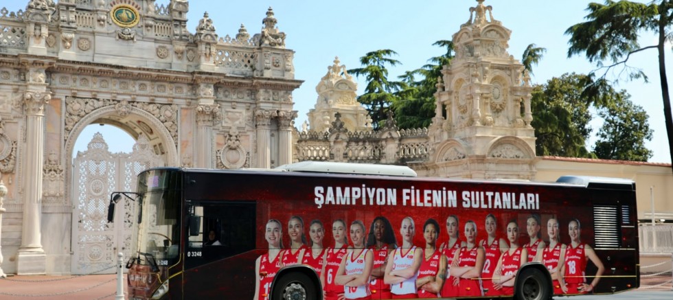 ŞAMPİYONLAR, İETT İLE İSTANBUL’DA