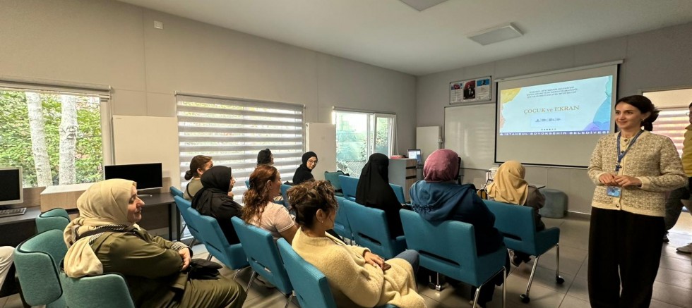 SARIYER’DE, İBB’DEN AİLELERE “ÇOCUKLARDA EKRAN BAĞIMLILIĞI” UYARISI