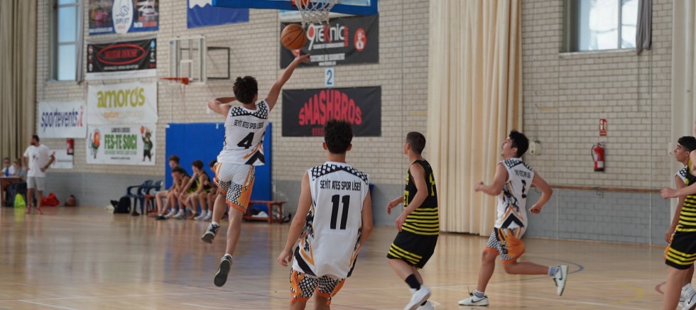 Seyit Ateş Spor Lisesi, Barcelona’daki Uluslararası Basketbol Organizasyonunu Başarıyla Tamamladı