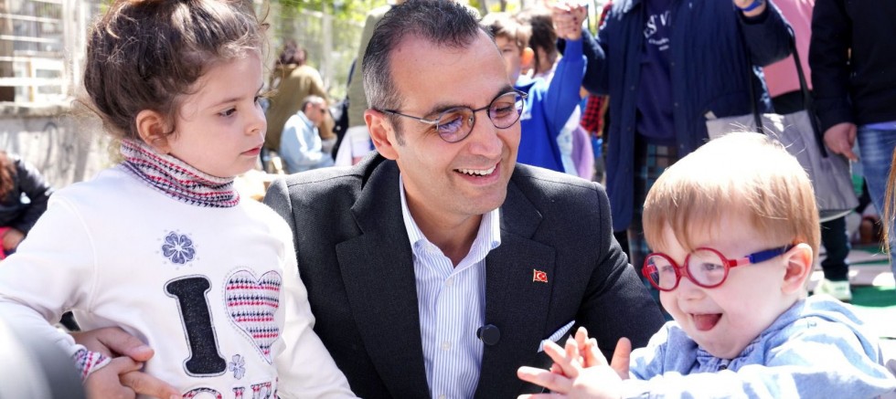 ŞİŞLİ’DE “HIDIRELLEZ ŞENLİĞİ” RENKLİ GÖRÜNTÜLERLE KUTLANDI