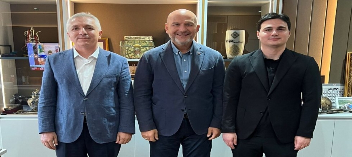 Süleyman Soylu, AK Parti Esenler Teşkilatını İstanbul’daki Ofisinde Ağırladı