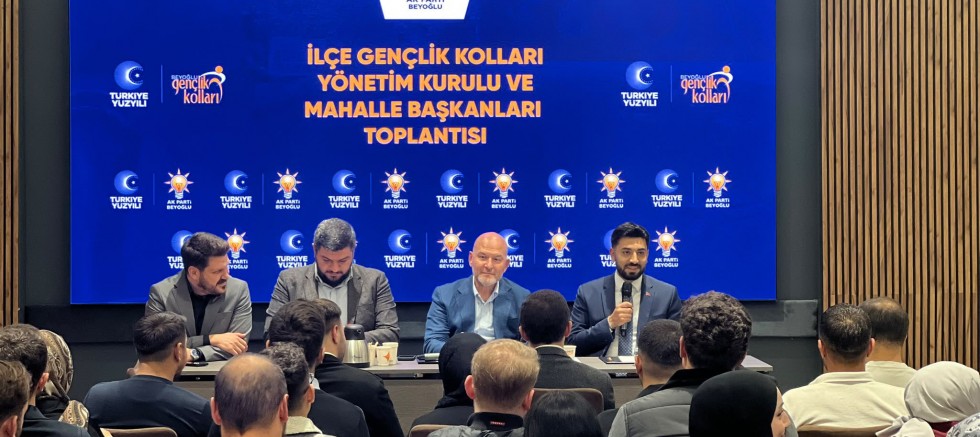 Süleyman Soylu, Beyoğlu’nda Gençlik Kolları Yönetimiyle Bir Araya Geldi