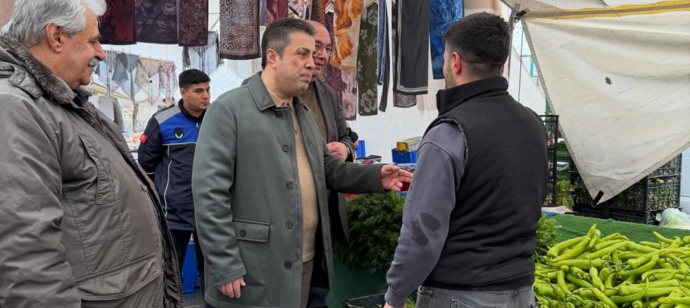 Sultangazi Belediye Başkan Yardımcısı Fatih Sultan Mehmet Çiçek’ten Pazarcı Esnafına Ziyaret