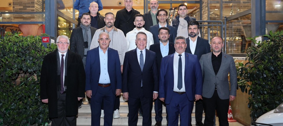 Sultangazi Belediye Başkanı Abdurrahman Dursun, Müteahhitler Derneği’nin İftar Programına Katıldı