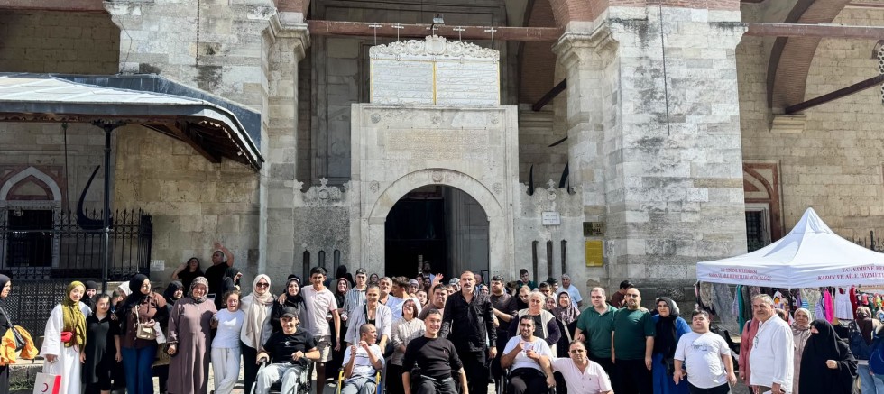Sultangazi Belediyesi’nden Özel Bireylere Edirne Gezisi 